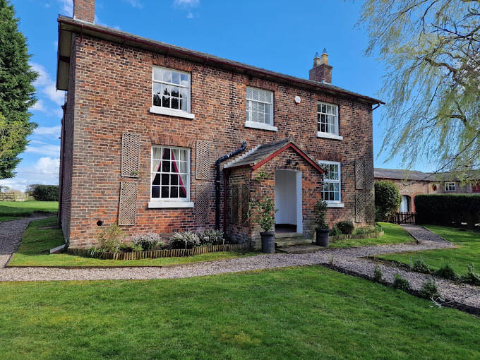 manual override of alt text